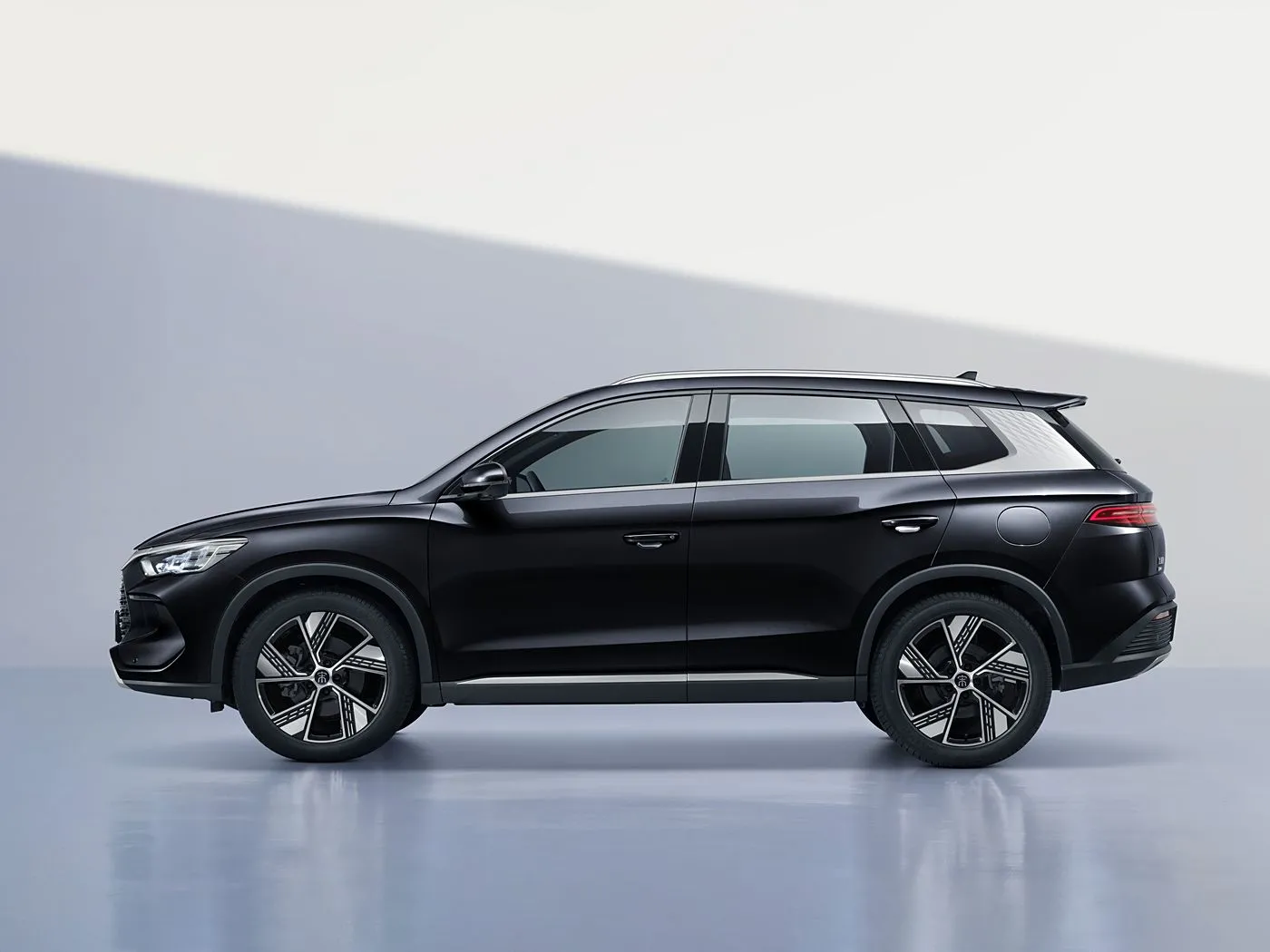 BYD Song Pro DM PRACT PHEV SUV tare da dogon hybrid sabon abin hawa