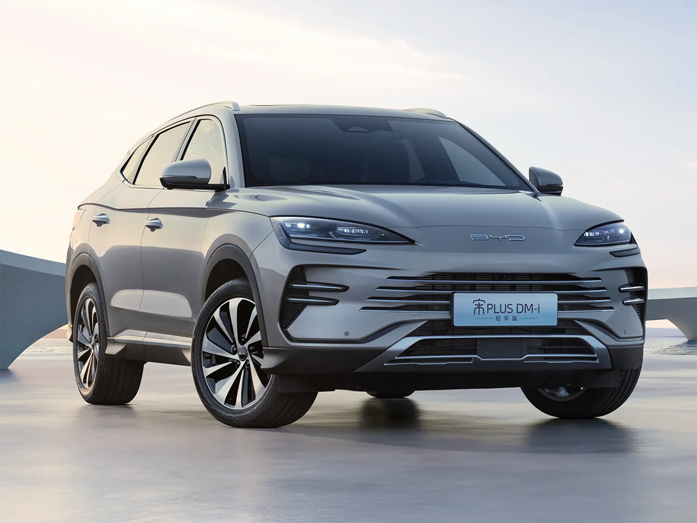 BYD Song Plus SUV Atomatik AWD tare da Rear Kamara Fata kujerun Hagu Hybrid Fuel Tuƙi Hagu