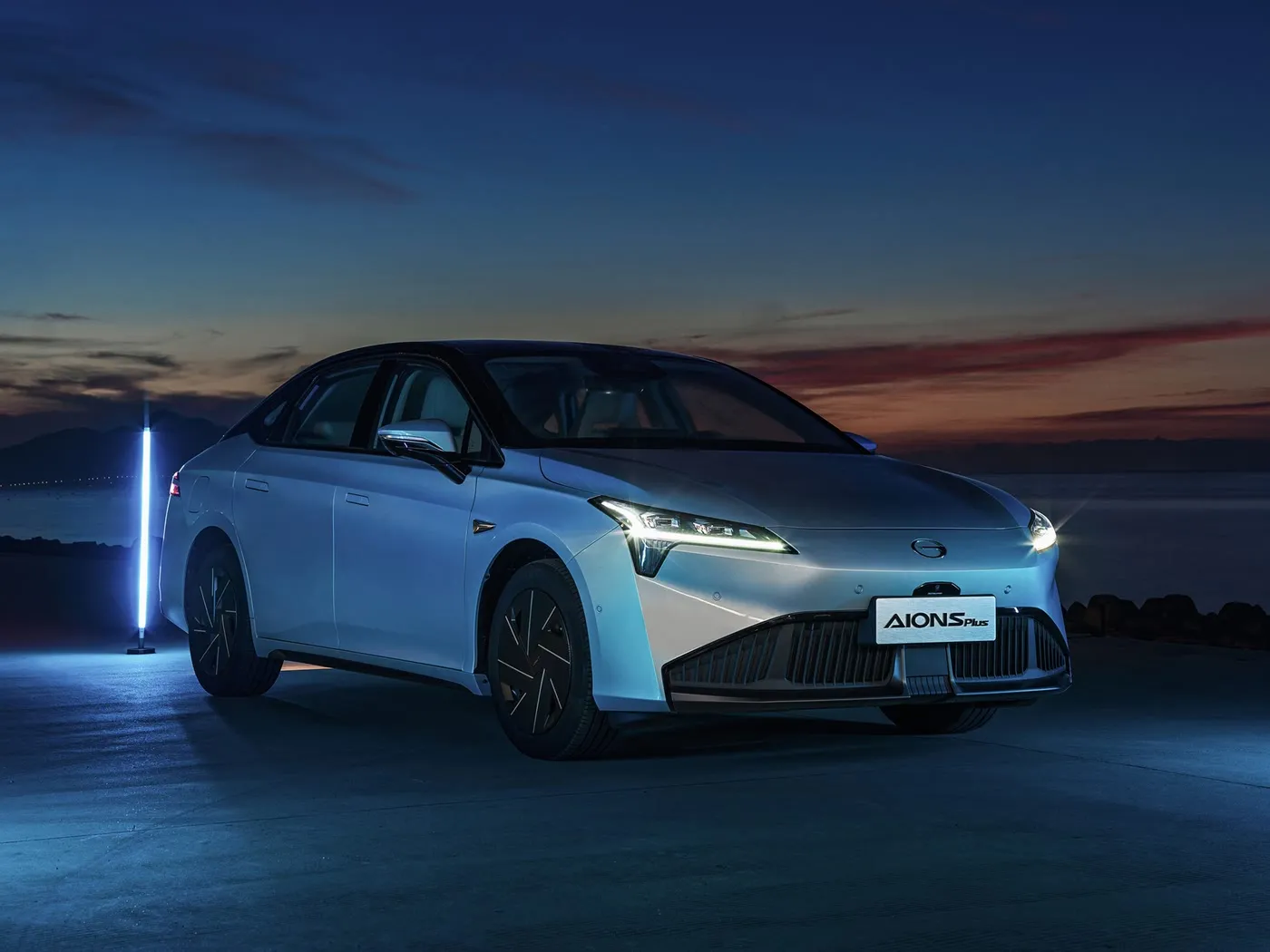 Aion nt Wutar lantarki ta SUV Hannun Haske mai saurin hawa Ep Ep Ep Akwatin Hear Kwallan Searri Lediddigar Sean Sabon Motoci na Mini