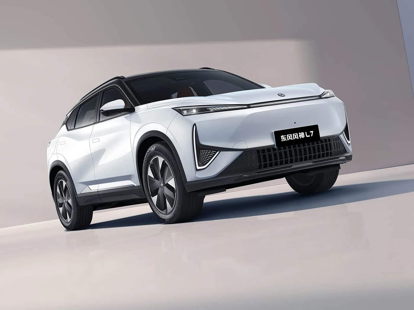DongFeng Aeolus L7: Ev / Phev SUV 5-Seving Premium ya taɓa satar kayan fata mai tsayi