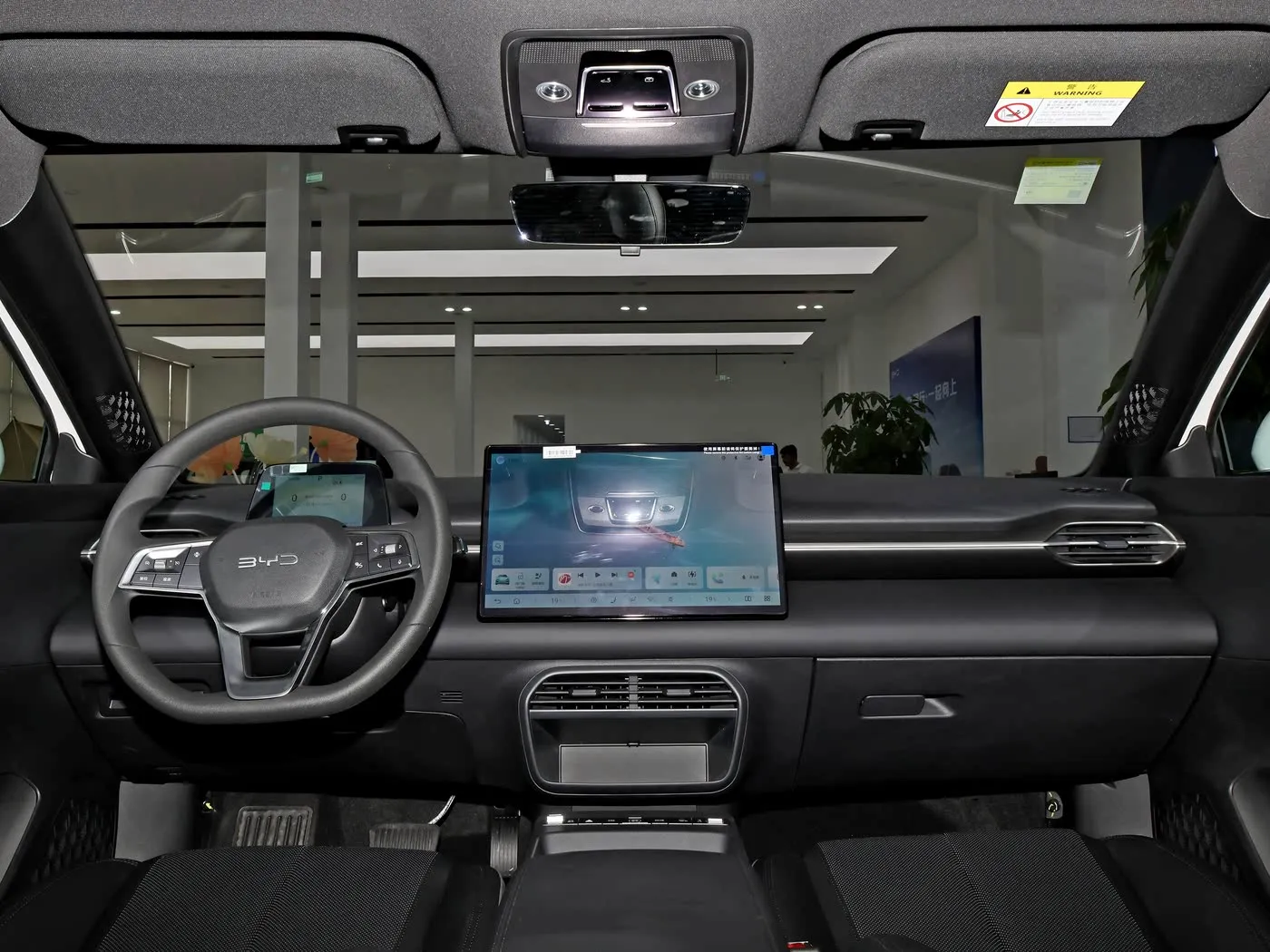 Sabuwar model E7 Ev Car 150km / H Top Spurin Rage 136HP 180nm Torque 5 Seater Motar lantarki