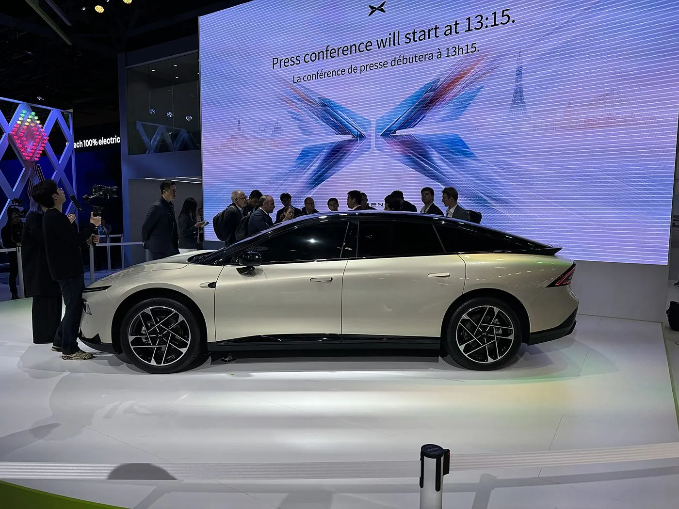 Iyaka mai iyaka Ev Xpeng P7 + 5-Keɓaɓɓun Hatchback Sabuwar ƙirar da aka bari yana wakiltar 685km Max Student sabon abin hawa