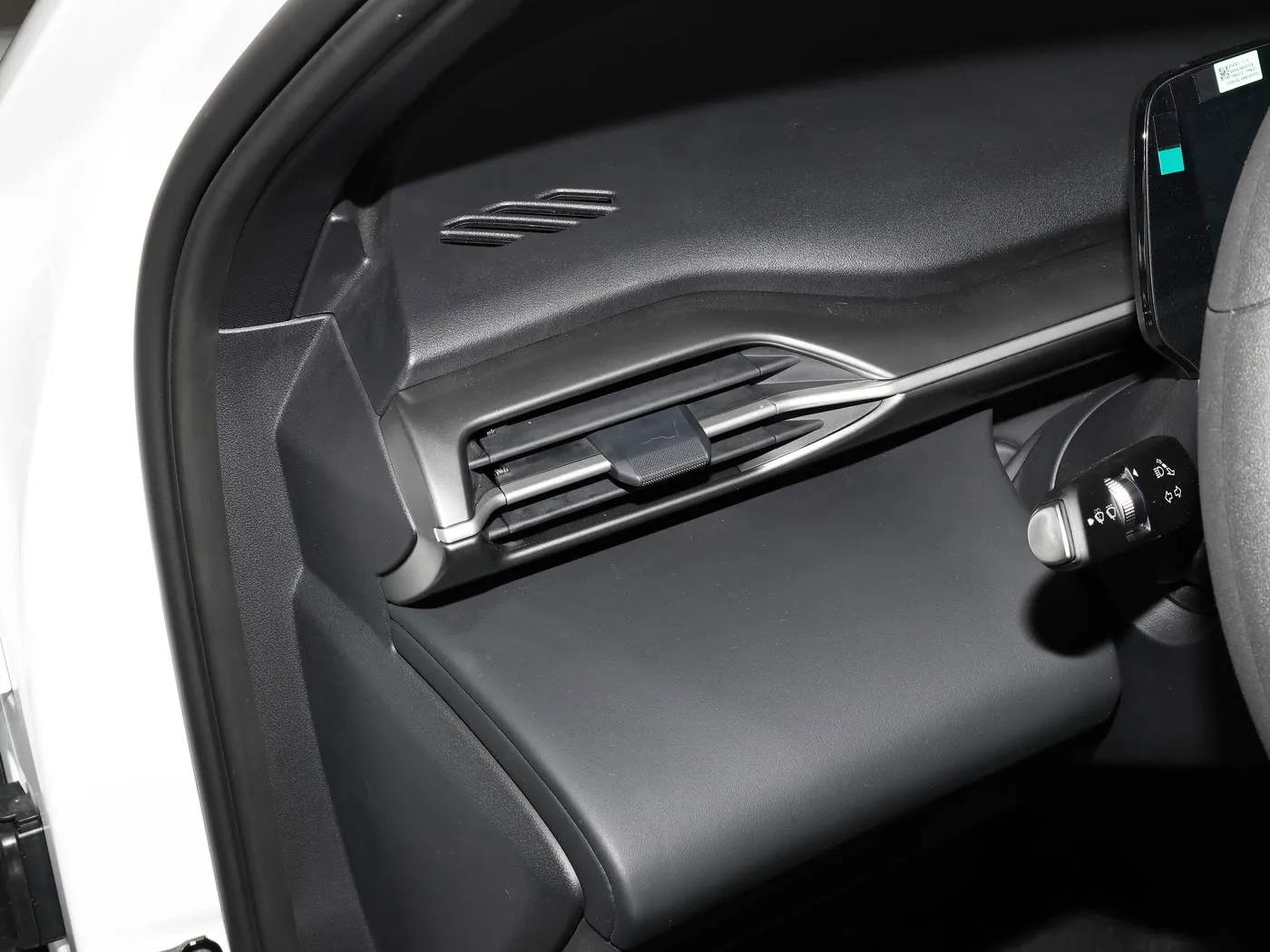 Sabuwar model E7 Ev Car 150km / H Top Spurin Rage 136HP 180nm Torque 5 Seater Motar lantarki