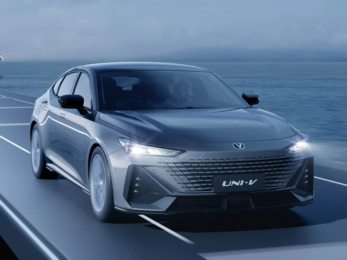 Changan UNI V Edition Edition Sedan Atomatik Sabon FWD R18 Tayoyin ACC Cruise Yuro VI Cikin Fata tare da Dark Gama Jagoran Hagu