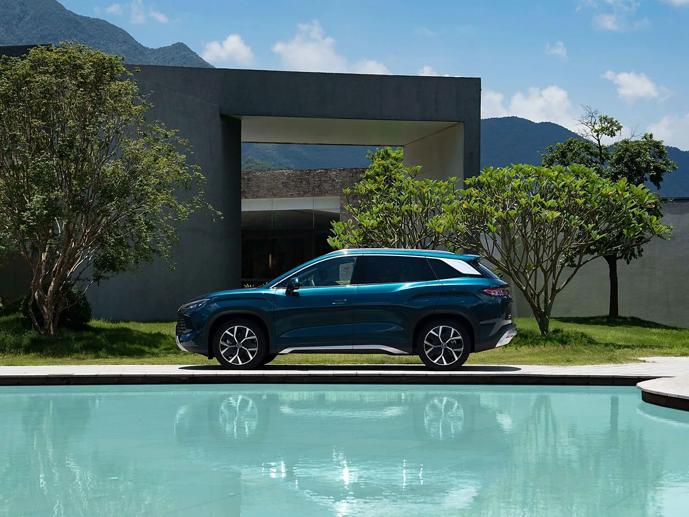 BYD Song L DM-Ina karamar hanyar PHEV SUV tsawon lokaci, sabon saurin motocin kuzari na 360 ° Camadara ce