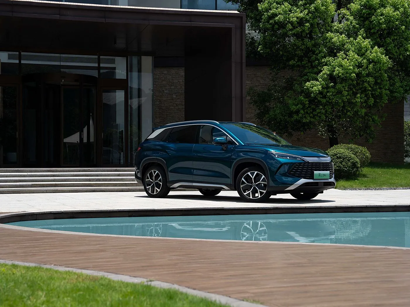 BYD Song L DM-Ina karamar hanyar PHEV SUV tsawon lokaci, sabon saurin motocin kuzari na 360 ° Camadara ce