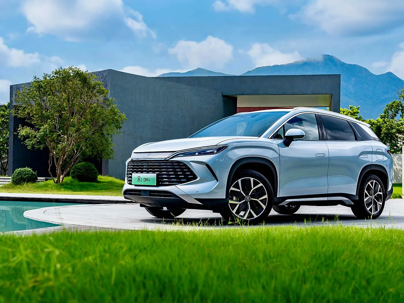 BYD Song L DM-Ina karamar hanyar PHEV SUV tsawon lokaci, sabon saurin motocin kuzari na 360 ° Camadara ce