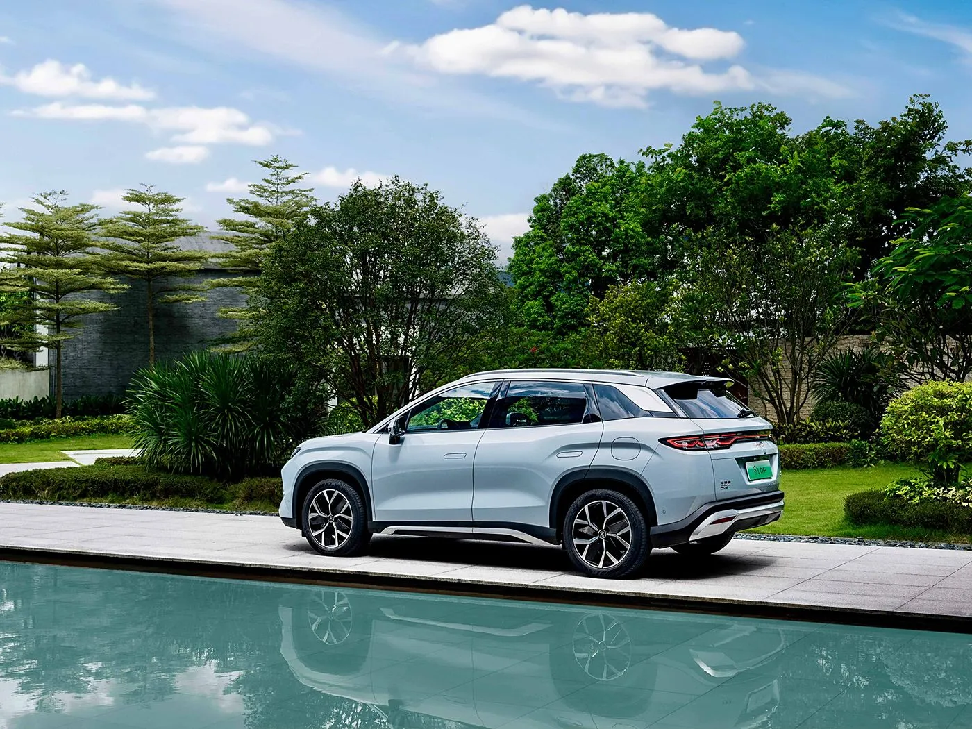 BYD Song L DM-Ina karamar hanyar PHEV SUV tsawon lokaci, sabon saurin motocin kuzari na 360 ° Camadara ce