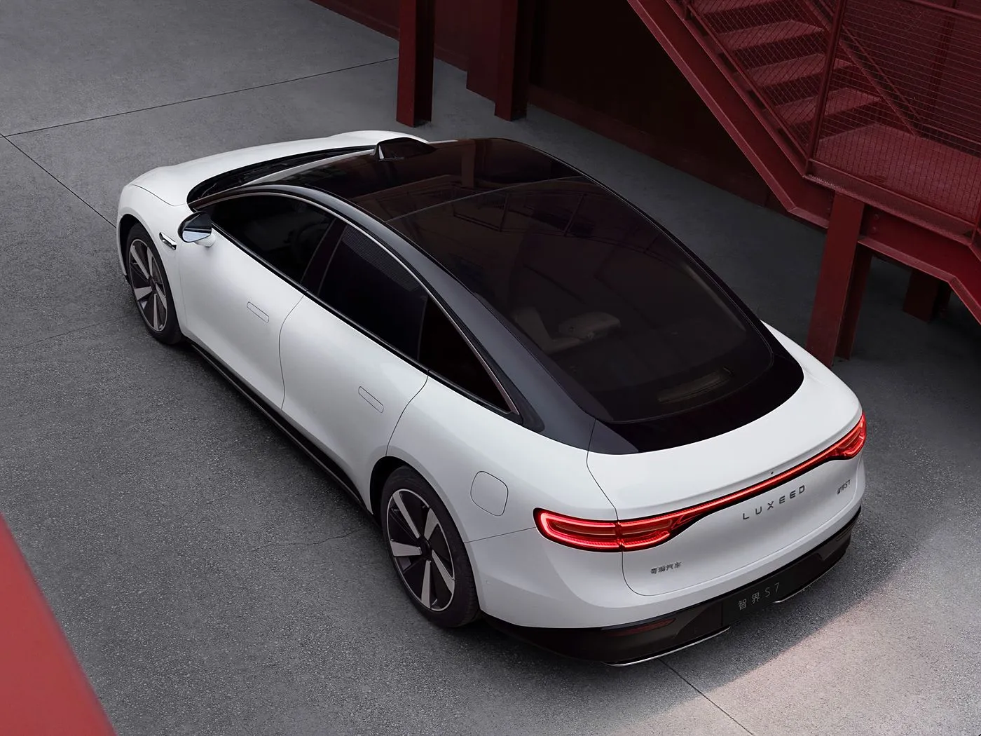 Chery Layyoed S7 ya gabatar da alatu mai amfani da kayan lantarki tare da RWD / AWD 4 kofofin & kujeru 5