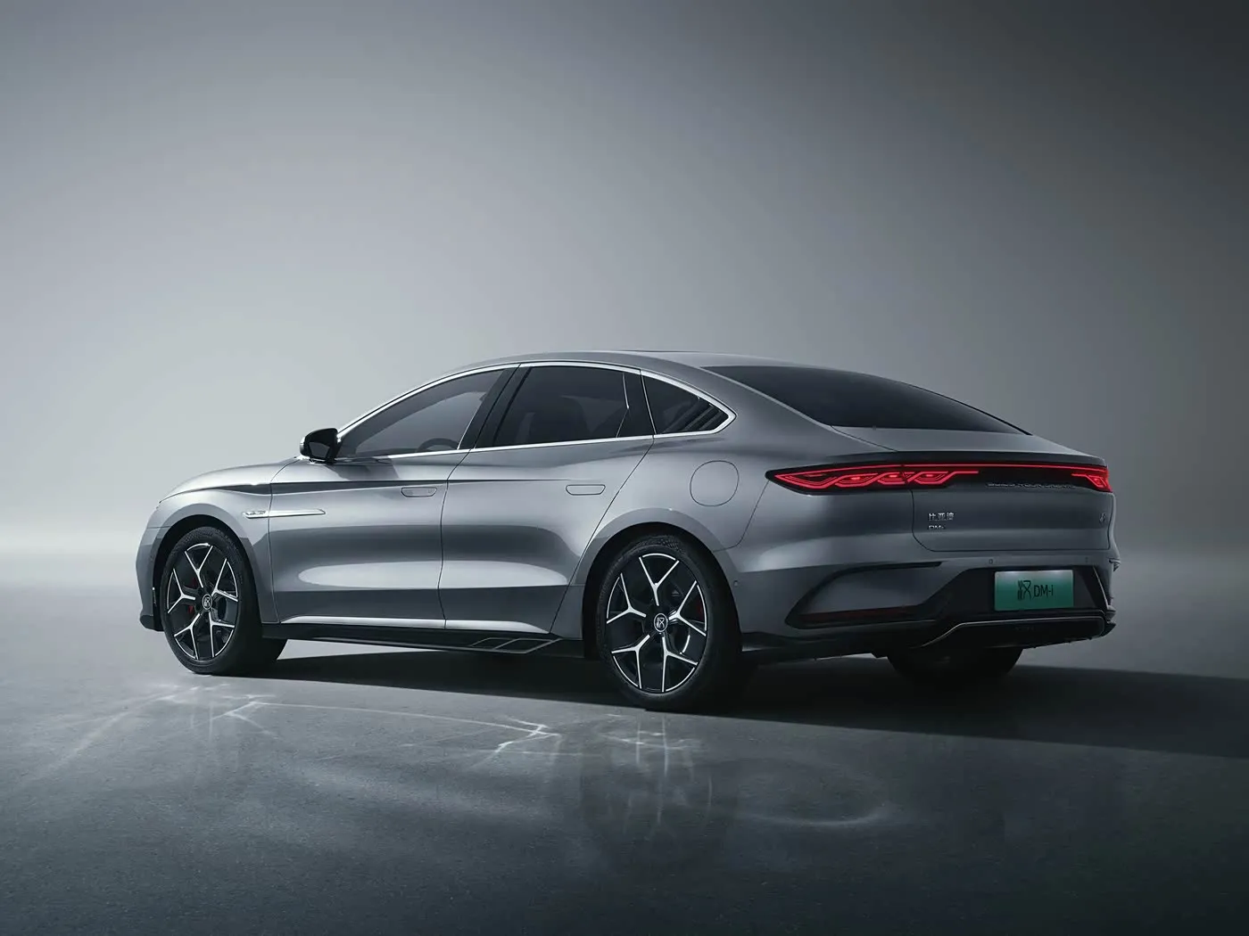 BYD Han EV/DM-i Electrifying Luxury Sedan tare da Dual-Motor Power & Yanke-Edge Tech NEW ENERGE