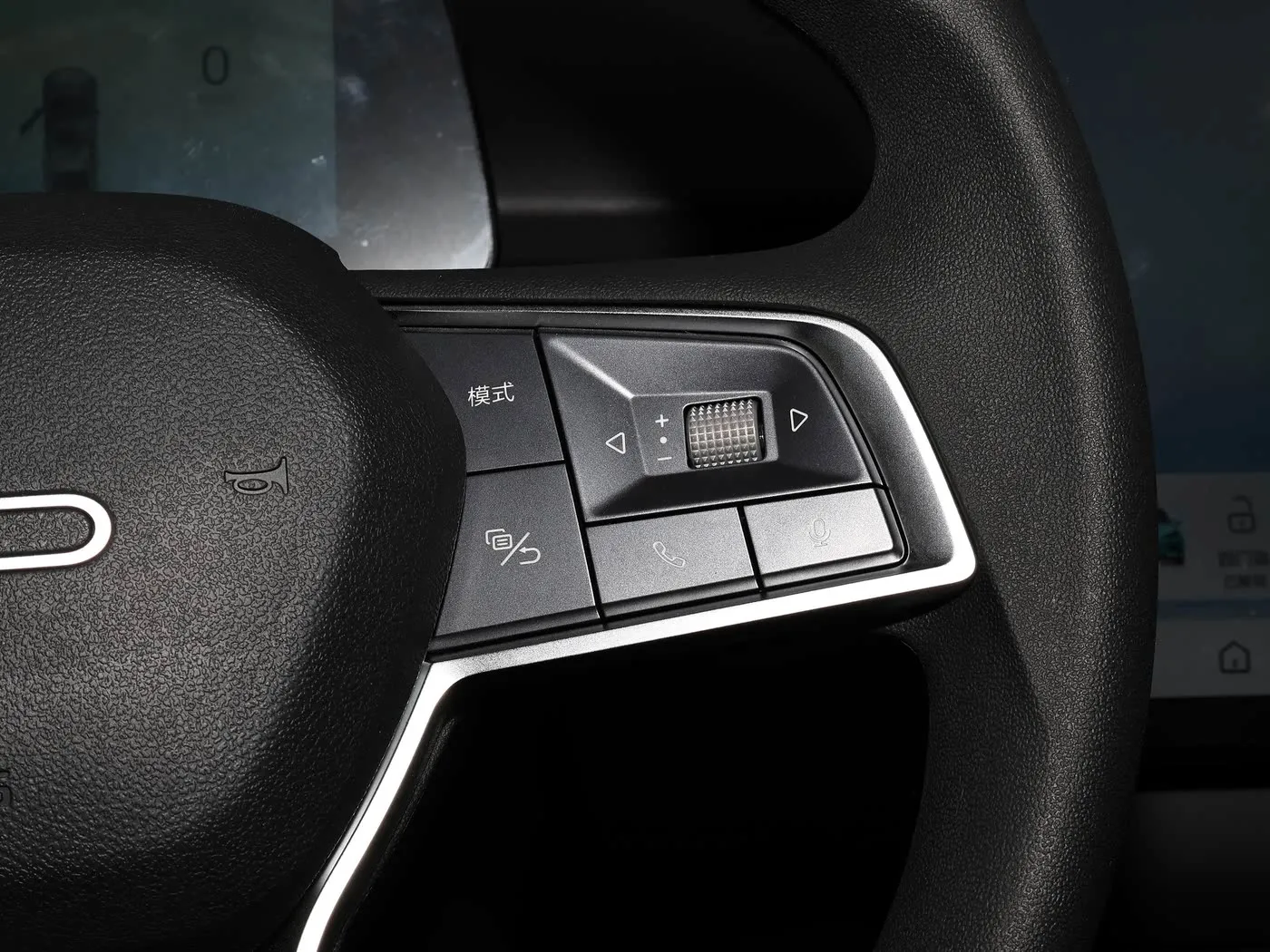 Sabuwar model E7 Ev Car 150km / H Top Spurin Rage 136HP 180nm Torque 5 Seater Motar lantarki