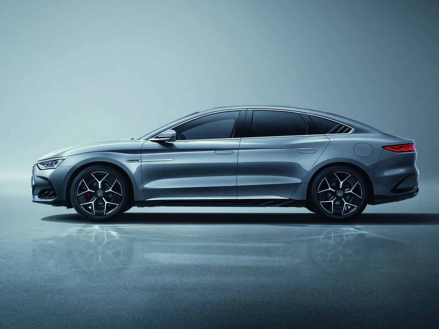 BYD Han EV/DM-i Electrifying Luxury Sedan tare da Dual-Motor Power & Yanke-Edge Tech NEW ENERGE